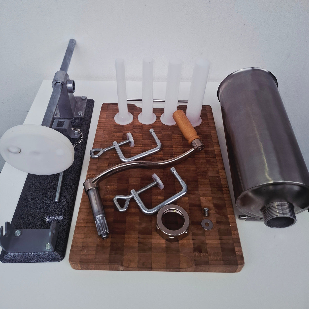 Le Poussoir à Saucisses du Boucher — Inox 3L, 4 Embouts Inclus