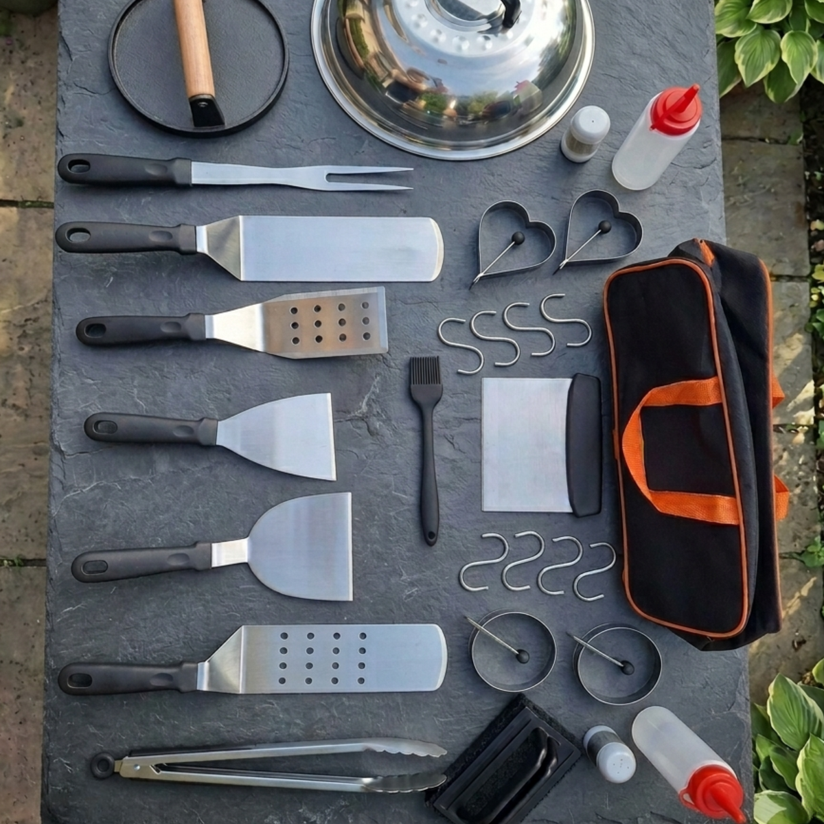 Kit BBQ du Boucher — 29 Pièces Inox | Cloche à Burger Offerte